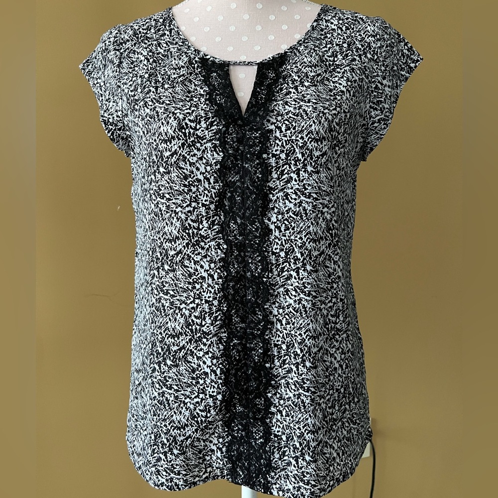 Short sleeve blouse